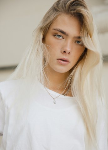 Laura J