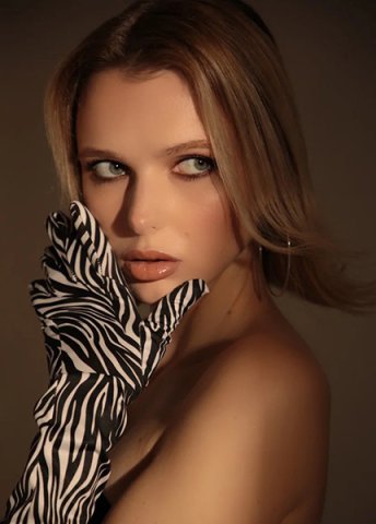 Anastasia B