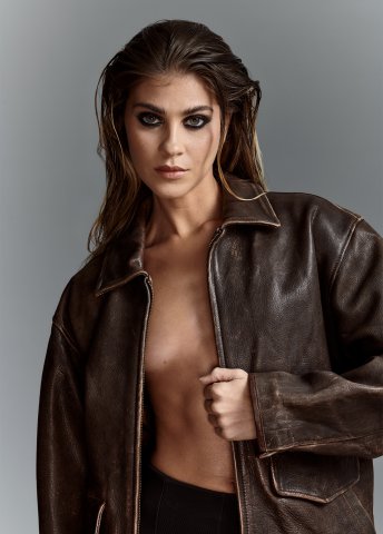 Bruna S.