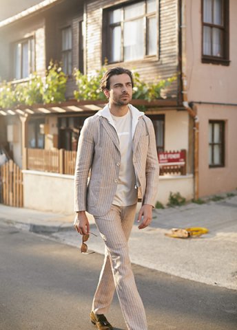 Aykut Y